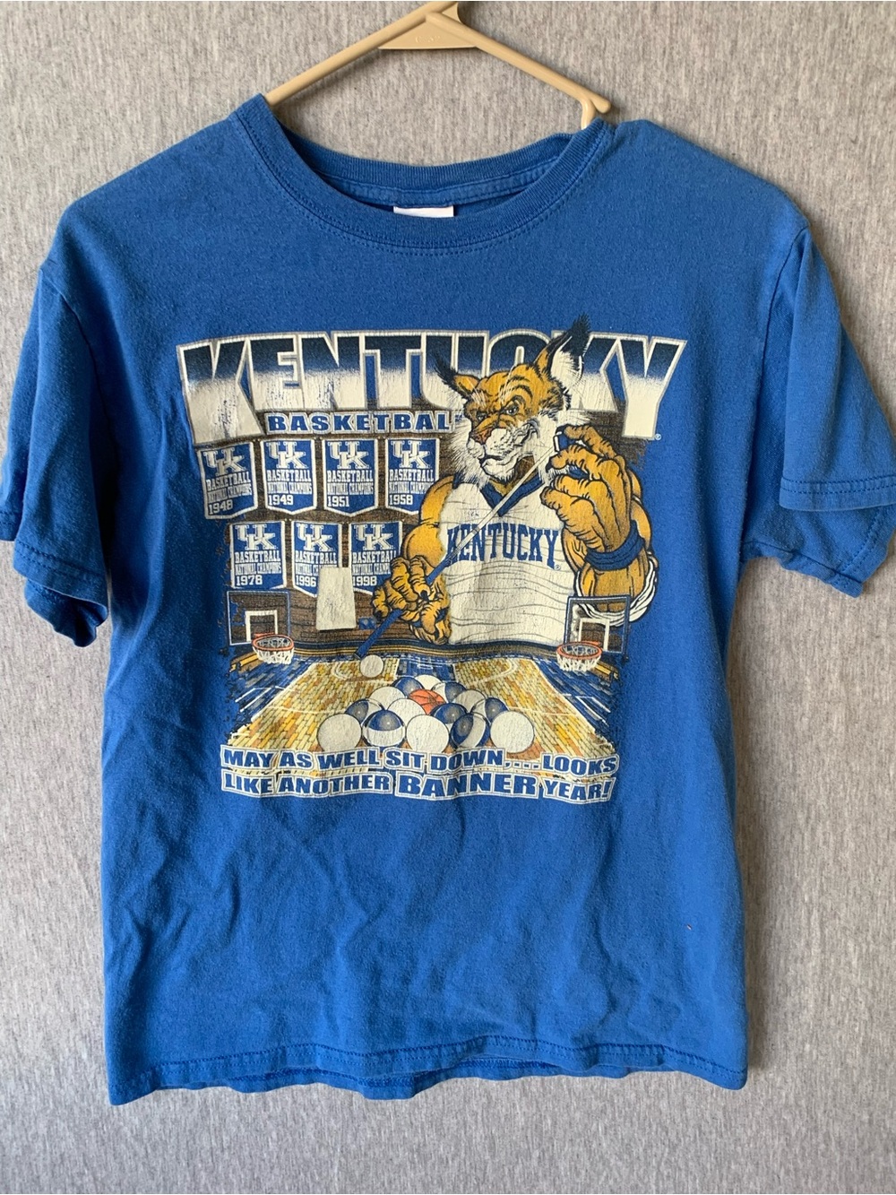 Vintage Kentucky Wildcats Tee Shirt Championship Banners Y2K Mascot Pool Stick